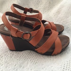 Dansko Shoes Frida Sandal